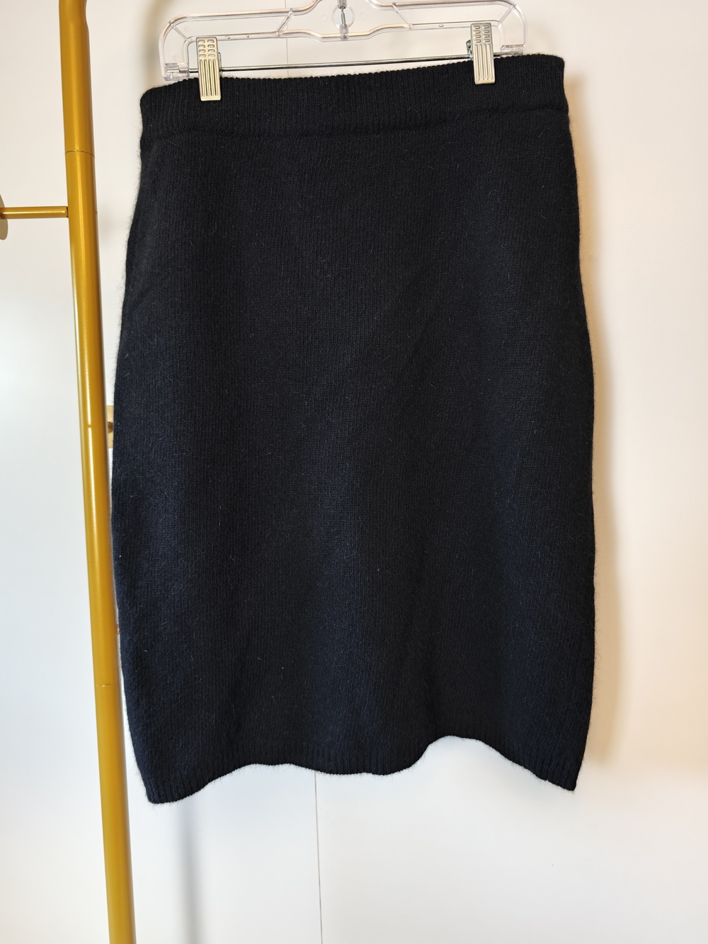 Classic Multistyle Lord & Taylor Black Lambswool, Angora Blend Knit Pencil Skirt